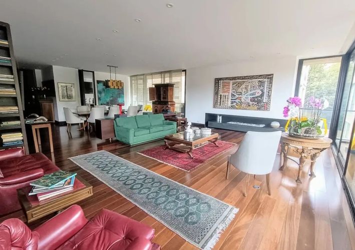 Apartamento de 3 alcobas en venta en La Cabrera, Bogotá, 315 m² · foto 22 de 24