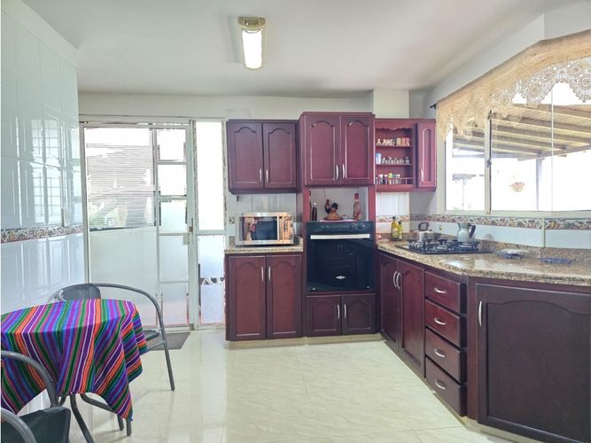Casa de 4 alcobas en venta en Avenida Centenario, Armenia, 202 m² · foto 8 de 24