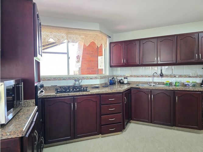 Casa de 4 alcobas en venta en Avenida Centenario, Armenia, 202 m² · foto 9 de 24