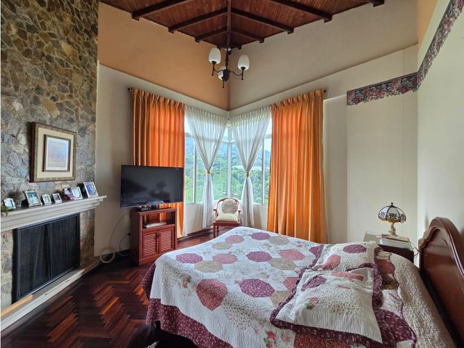 Casa de 4 alcobas en venta en Avenida Centenario, Armenia, 202 m² · foto 19 de 24