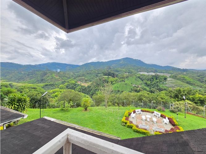 Casa de 4 alcobas en venta en Avenida Centenario, Armenia, 202 m² · foto 24 de 24