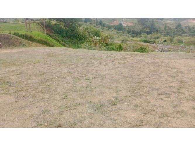 Lote en venta en Quirama, Rionegro, 2600 m² · foto 2 de 9