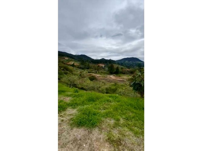 Lote en venta en Quirama, Rionegro, 2600 m² · foto 4 de 9