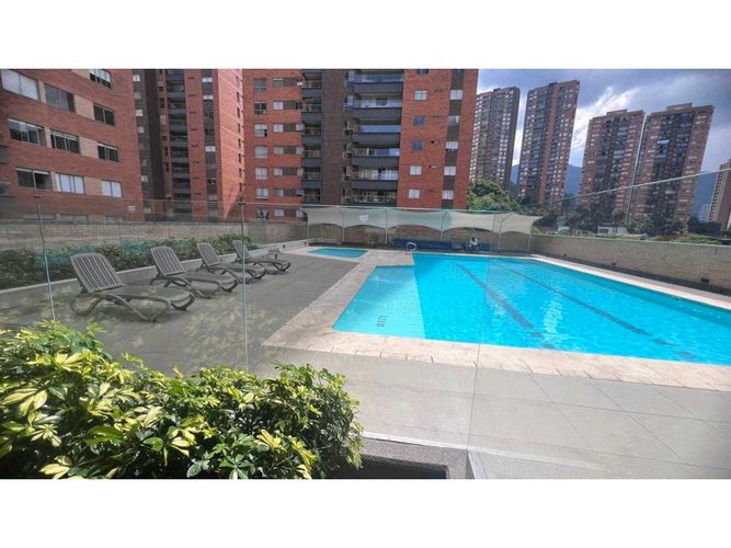 Apartamento de 2 alcobas en venta en Vegas De San Jose, Sabaneta, 71 m² · foto 5 de 14