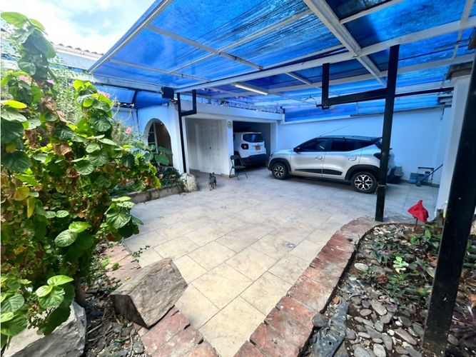 Casa en venta en Niza, Bogotá · foto 3 de 11