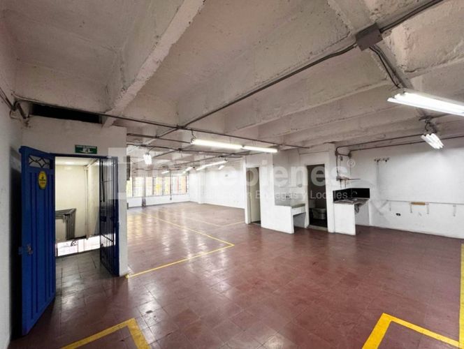 Local en arriendo en Perpetuo Socorro, Medellín, 150 m² · foto 19 de 24