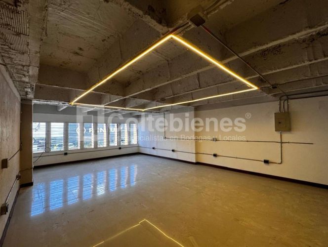 Local en arriendo en Perpetuo Socorro, Medellín, 63 m² · foto 2 de 16