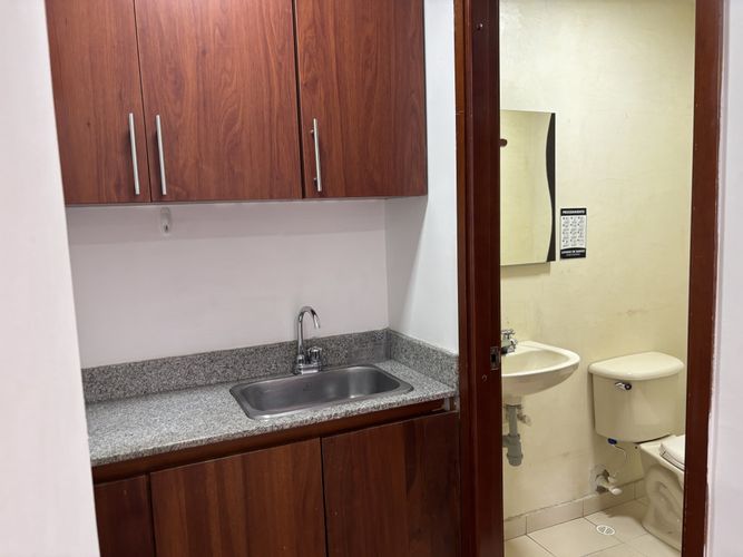 Oficina en venta en La Esperanza No.2, Medellín, 54 m² · foto 6 de 11