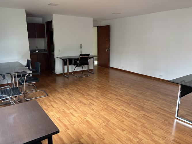 Oficina en venta en La Esperanza No.2, Medellín, 54 m² · foto 8 de 11