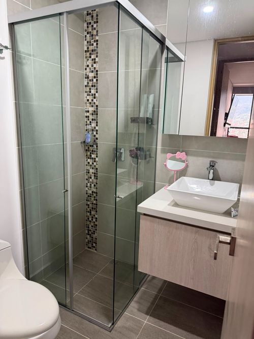 Apartamento de 3 alcobas en venta en Loma De Las Brujas, Envigado, 101 m² · foto 10 de 24