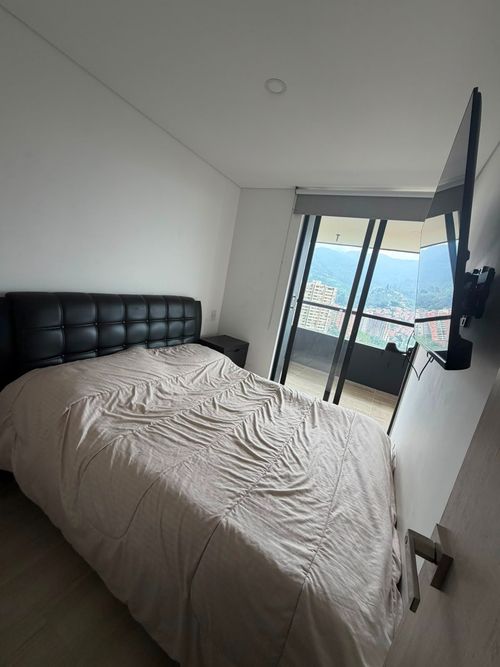 Apartamento de 3 alcobas en venta en Loma De Las Brujas, Envigado, 101 m² · foto 15 de 24