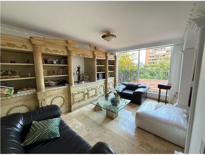 Casa de 4 alcobas en venta en El Diamante No. 2, Medellín, 265 m² · foto 6 de 14