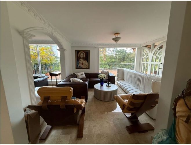 Casa de 4 alcobas en venta en El Diamante No. 2, Medellín, 265 m² · foto 7 de 14