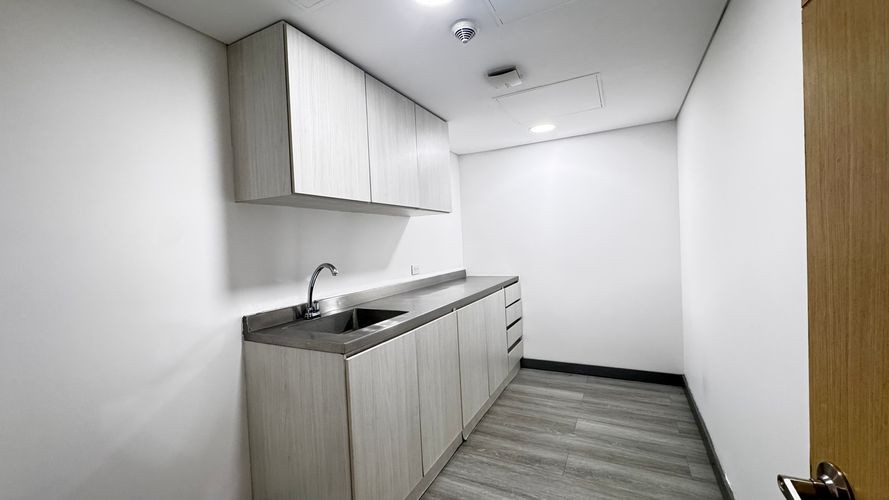 Local en arriendo en Santa Monica, Cali, 300 m² · foto 13 de 13