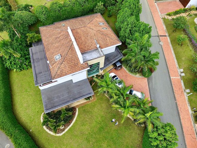 Casa de 5 alcobas en venta en Astorga, Medellín, 658 m² · foto 16 de 17