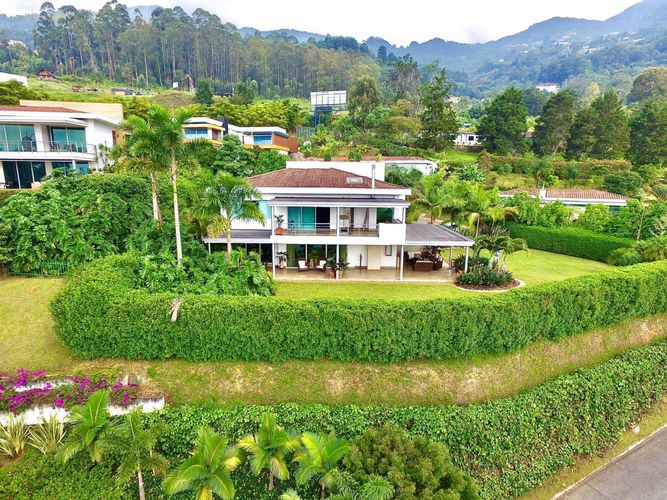 Casa de 5 alcobas en venta en Astorga, Medellín, 658 m² · foto 17 de 17
