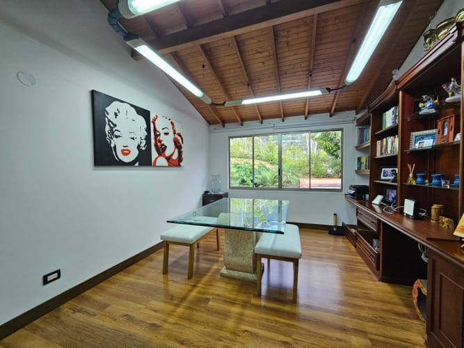 Casa de 7 alcobas en venta en Loma Del Chocho, Envigado, 350 m² · foto 6 de 24