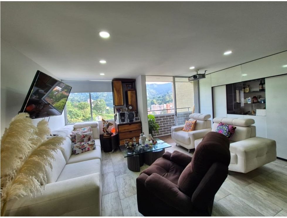 Apartamento en venta en San Jose, Envigado · foto 2 de 17