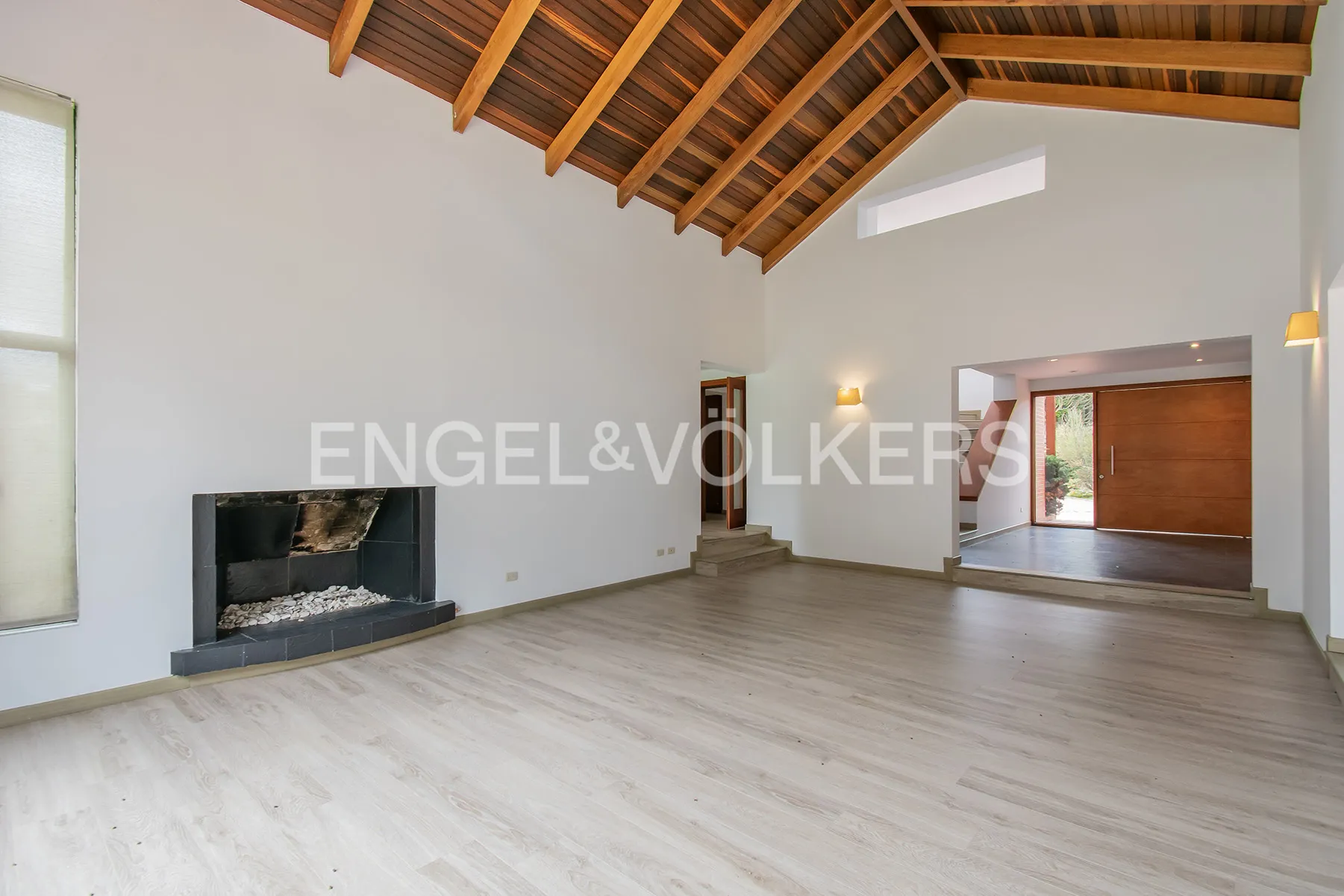 Casa en venta en Guaymaral, Bogotá · foto 2 de 18