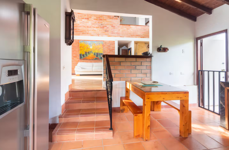 Finca en venta en Piedras Blancas, Guarne, 251 m² · foto 4 de 13