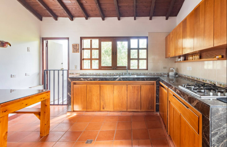 Finca en venta en Piedras Blancas, Guarne, 251 m² · foto 6 de 13