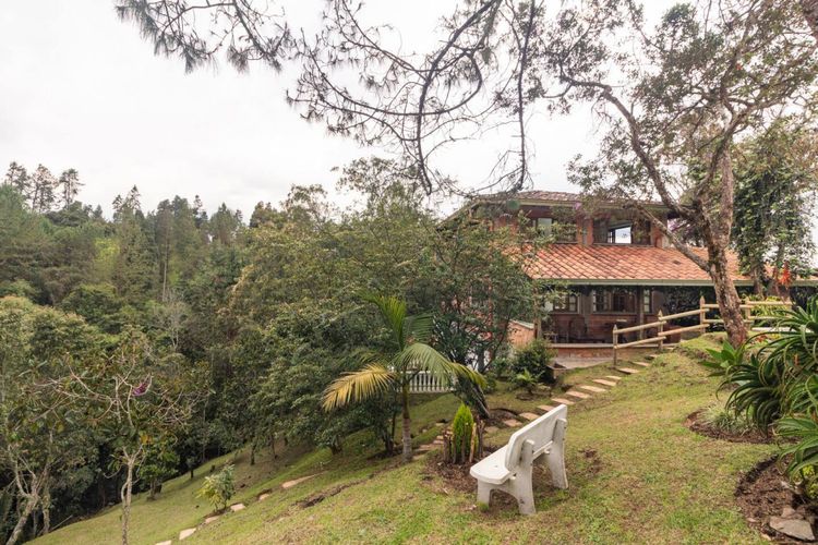 Finca en venta en Piedras Blancas, Guarne, 251 m² · foto 12 de 13