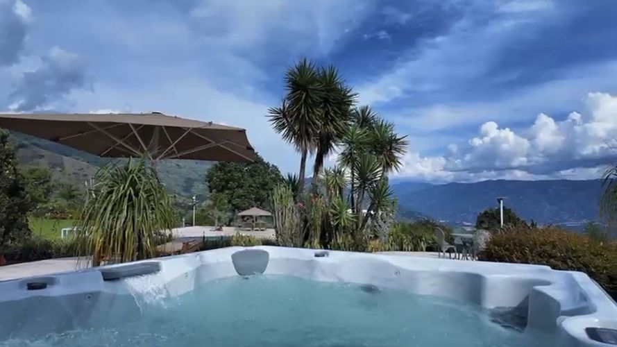 Casa en venta en Simon Bolivar Sb (Centro), Copacabana, 600 m² · foto 5 de 17