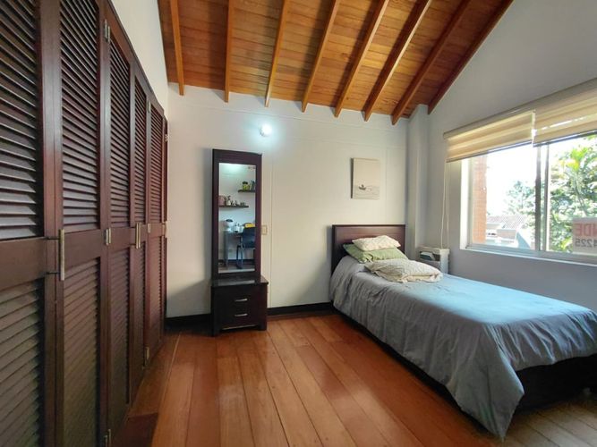 Casa de 4 alcobas en venta en El Campestre, Medellín, 300 m² · foto 12 de 24
