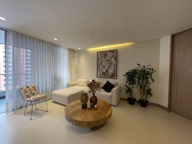 Apartamento de 3 alcobas en venta en Las Vegas, Envigado, 120 m² · foto 2 de 11