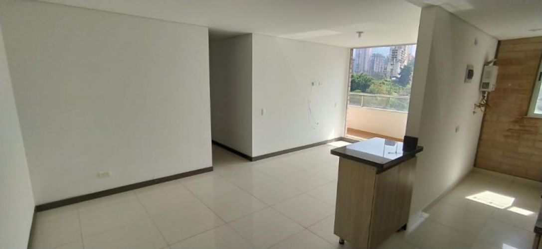 Apartamento de 3 alcobas en venta en Mayorca, Sabaneta, 67 m² · foto 2 de 12