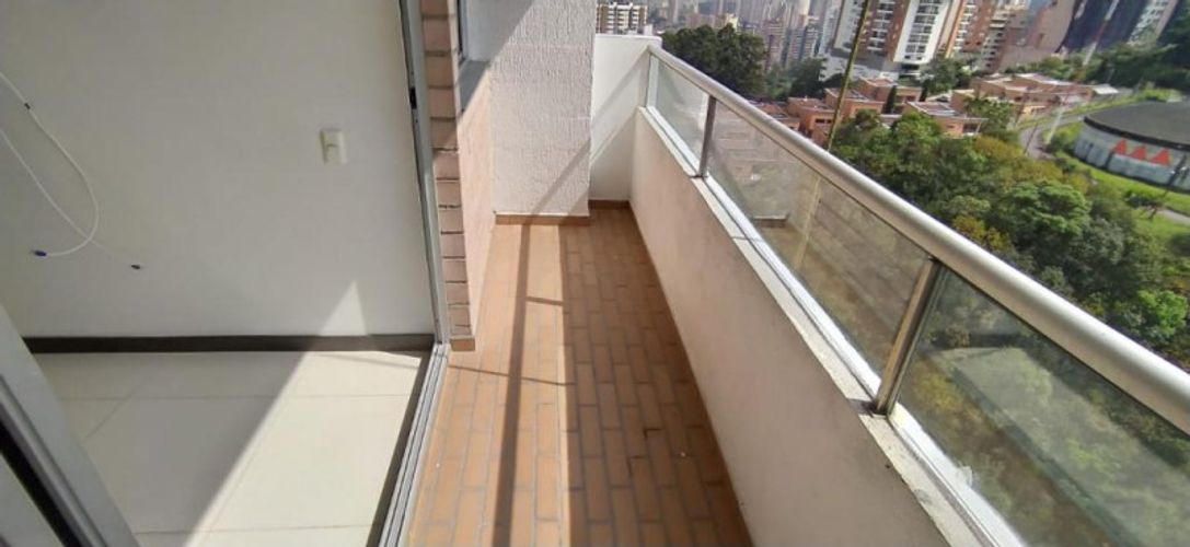 Apartamento de 3 alcobas en venta en Mayorca, Sabaneta, 67 m² · foto 5 de 12