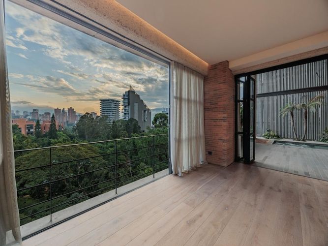 Apartamento de 4 alcobas en venta en Castropol, Medellín, 306 m² · foto 6 de 24