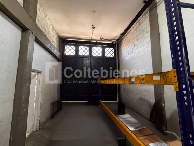 Bodega en arriendo en San Agustin, La Estrella, 415 m² · foto 2 de 17
