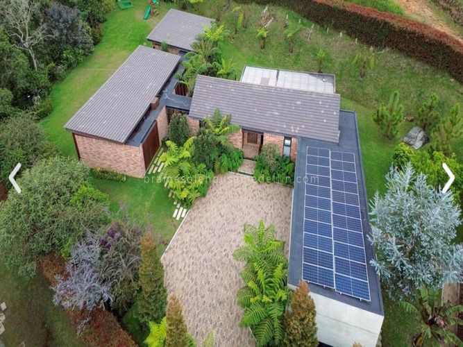 Casa de 4 alcobas en venta en Las Palmas, Medellín, 464 m² · foto 3 de 24