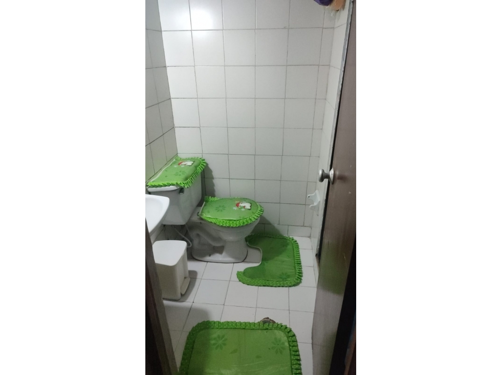 Apartamento en venta en India Catalina, Bogotá · foto 3 de 12