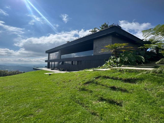 Casa de 5 alcobas en venta en Centro, Rionegro, 790 m² · foto 10 de 24