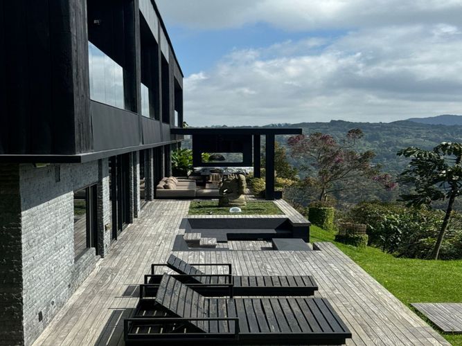 Casa de 5 alcobas en venta en Centro, Rionegro, 790 m² · foto 17 de 24