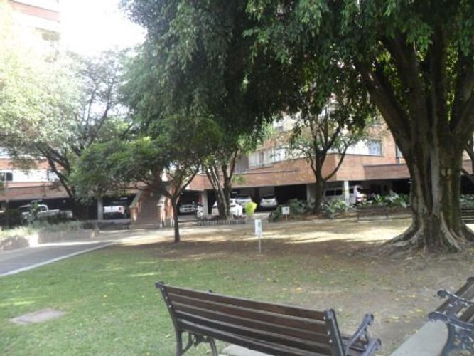 Apartamento de 3 alcobas en venta en Conquistadores, Medellín, 127 m² · foto 9 de 19