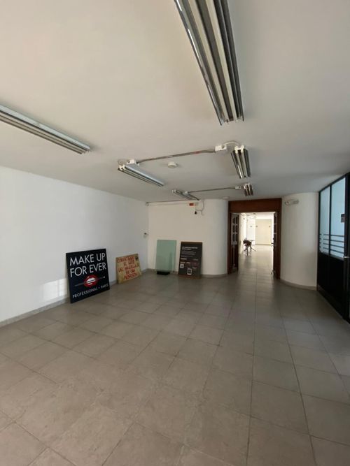 Local en venta en Caicedo, Medellín, 700 m² · foto 7 de 24