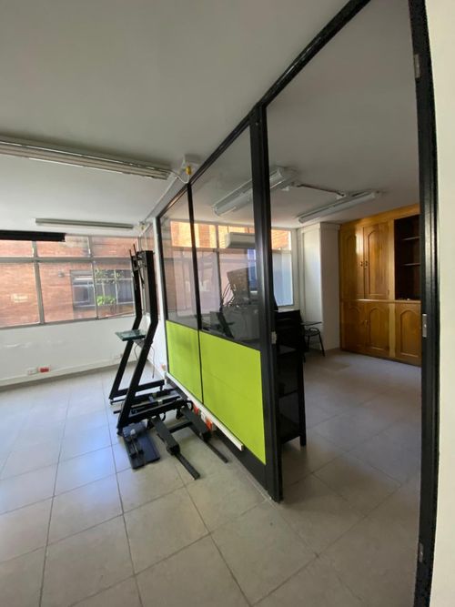 Local en venta en Caicedo, Medellín, 700 m² · foto 11 de 24