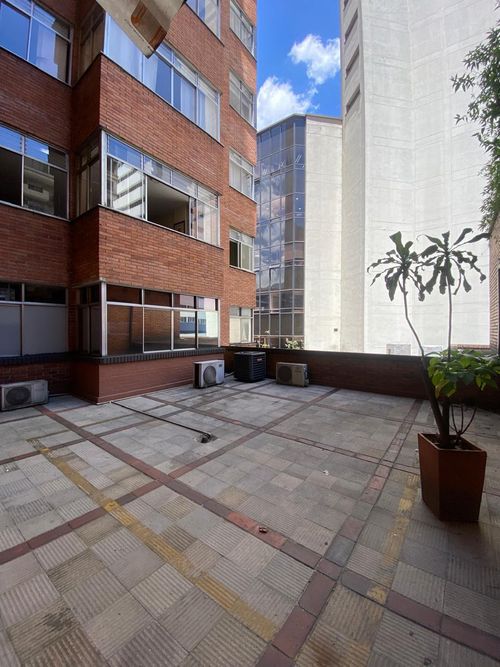 Local en venta en Caicedo, Medellín, 700 m² · foto 17 de 24