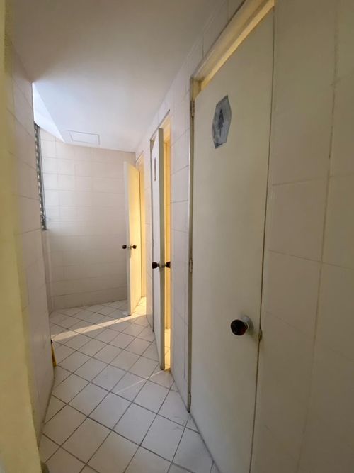 Local en venta en Caicedo, Medellín, 700 m² · foto 18 de 24