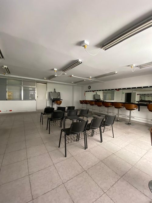 Local en venta en Caicedo, Medellín, 700 m² · foto 22 de 24