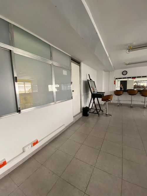 Local en venta en Caicedo, Medellín, 700 m² · foto 23 de 24