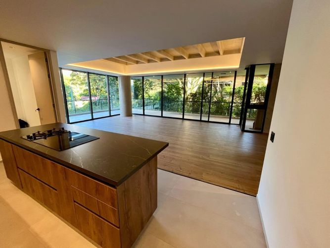 Apartamento de 4 alcobas en venta en El Campestre, Medellín, 240 m² · foto 13 de 13