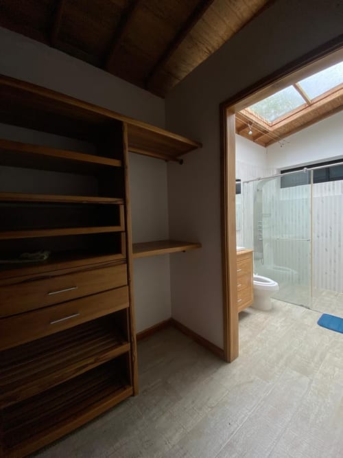 Casa de 4 alcobas en venta en Las Vegas, Envigado, 590 m² · foto 2 de 13