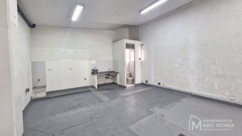 Bodega en arriendo en La Aguacatala, Medellín, 190 m² · foto 4 de 11