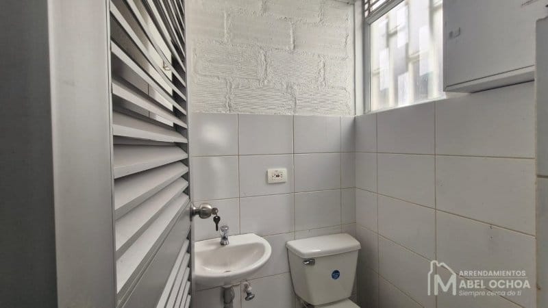 Bodega en arriendo en La Aguacatala, Medellín, 190 m² · foto 6 de 11