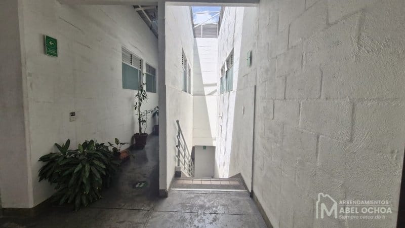 Bodega en arriendo en La Aguacatala, Medellín, 190 m² · foto 11 de 11