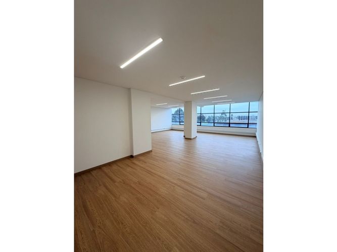 Oficina en arriendo en San Jose, Mosquera, 77 m² · foto 3 de 8